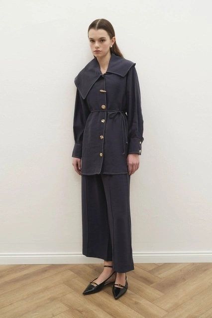 Gold Aksesuarlı Lilyum Lacivert Ceket Takım