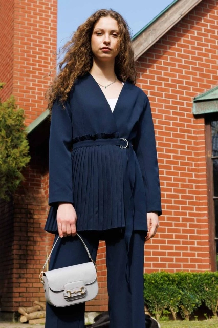 Metal Toka Kapaklı Gri Çanta