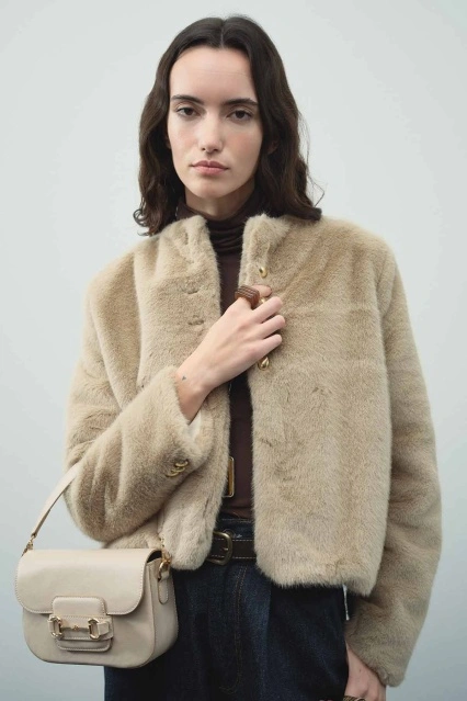 Metal Toka Kapaklı Vizon Çanta