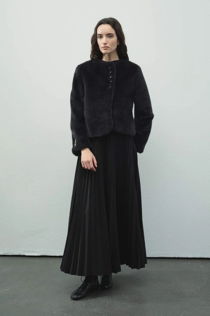 Kısa Düğmeli Pelüş Antrasit Ceket