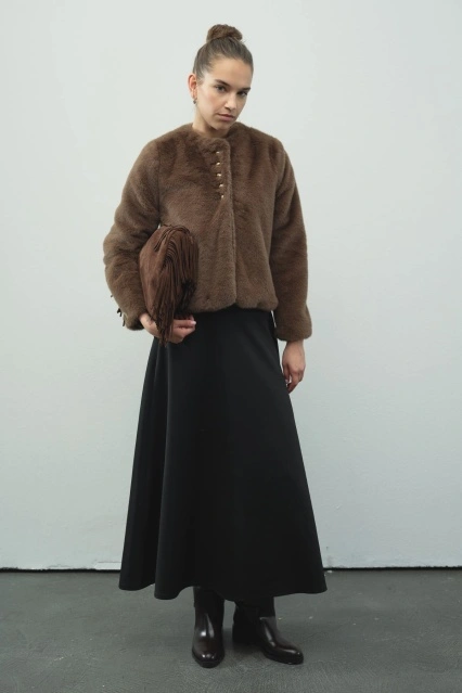 Kısa Düğmeli Pelüş Kahve Ceket