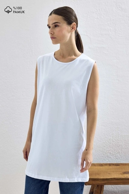 Kolsuz Beyaz Pamuklu Tişört