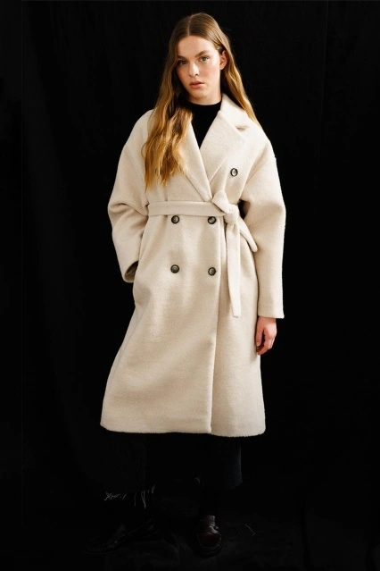 Kruvaze Yaka Bej Kaban