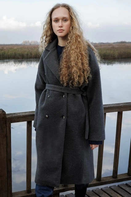 Kruvaze Yaka Füme Kaban