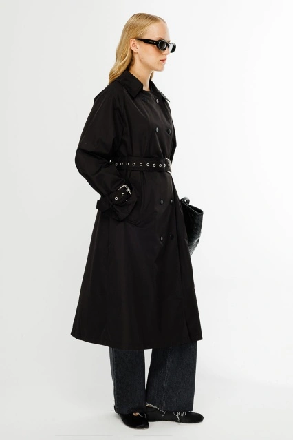Metalik Aksesuarlı Oversize Siyah Trençkot
