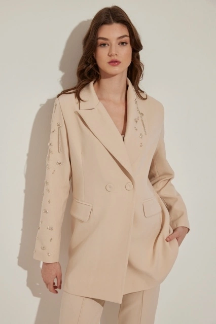 Yaka Ve Kolları Taş İşlemeli Bej Blazer Ceket Yaka Ve Kolları Taş İşlemeli Bej Blazer Ceket