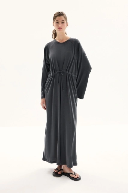 Modal İçeren Önden Büzgü Bağlamalı Antrasit Elbise