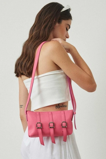 Morin Metal Aksesuarlı Fuşya Çanta