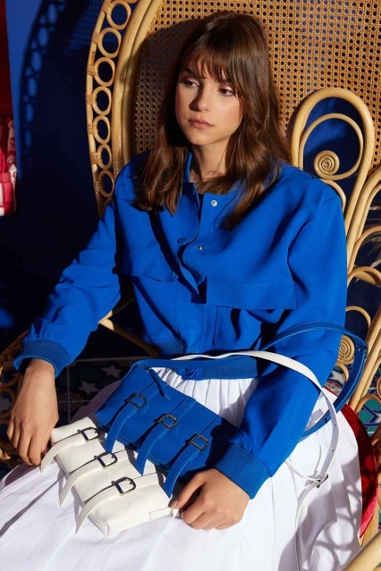 Morin Metal Aksesuarlı Mavi Çanta