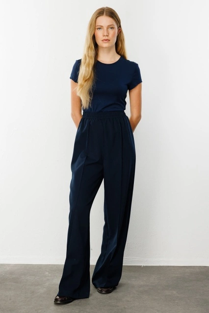 Nervürlü Lacivert Krep Pantolon