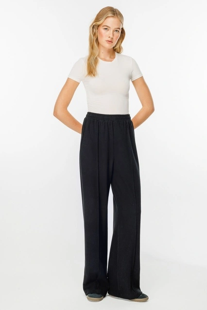 Nervürlü Siyah Krep Pantolon