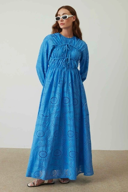 Önden Bağlama Detaylı Mavi Petit Brode Elbise