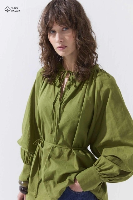 Önden Bağlamalı Dökümlü Vual Yeşil Gömlek