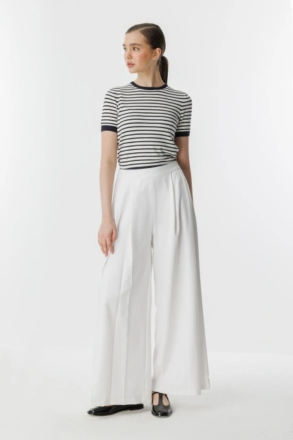 Önden Çift Pileli Beyaz Pantolon Önden Çift Pileli Beyaz Pantolon