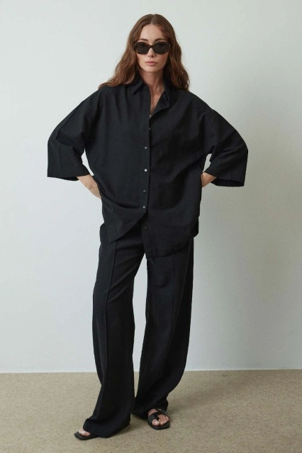 Önden Düğmeli Keten Siyah Gömlek