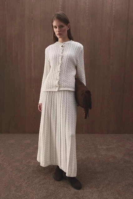 Örgü Dokulu Triko Krem Etekli Takım