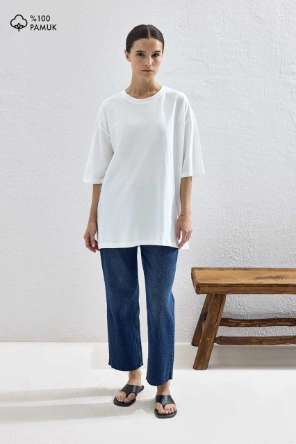 Oversize Kısa Kol Beyaz Pamuklu Tişört
