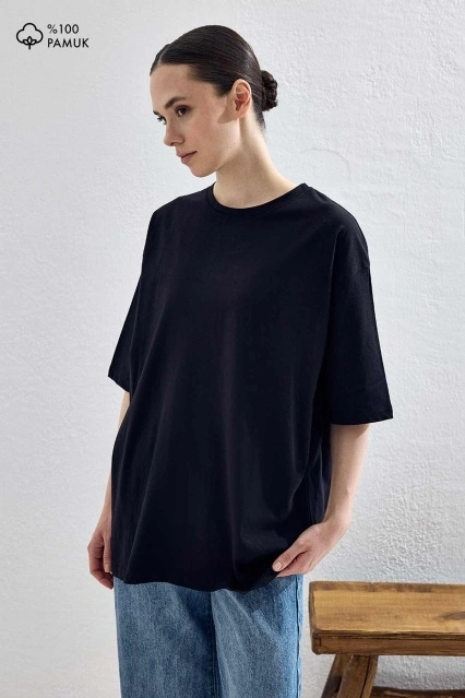 Oversize Kısa Kol Siyah Pamuklu Tişört