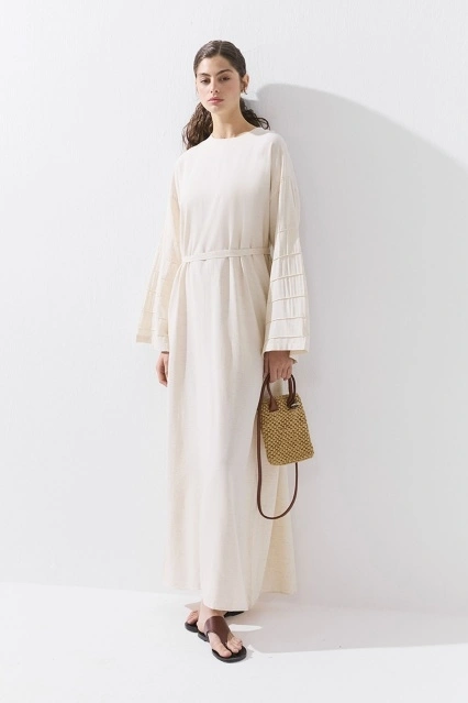 Pamuk Karışımlı Nervürlü Naturel Elbise Pamuk Karışımlı Nervürlü Naturel Elbise