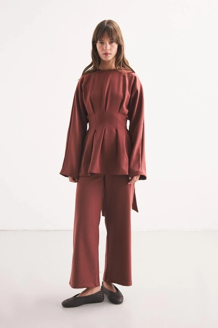 Pile Detaylı Bluz Toprak Pantolon Takım