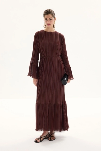 Pilise Detaylı Rahat Form Kahve Elbise