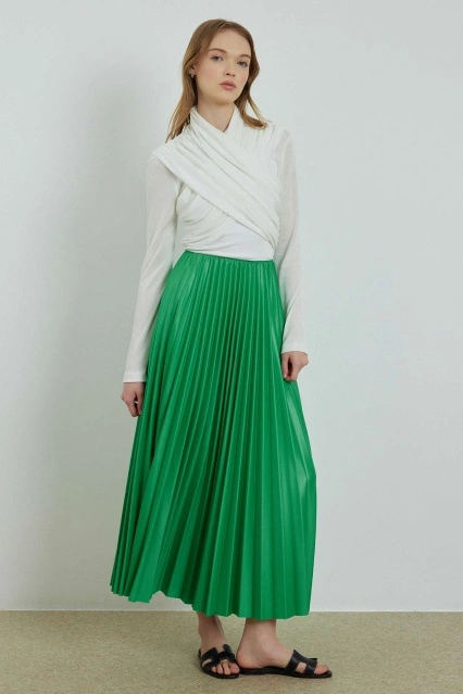 Pilisoley Saten Benetton Yeşili Etek