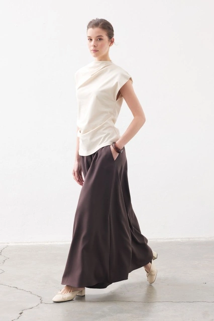 Rahat Kesim Dökümlü Kahve Etek