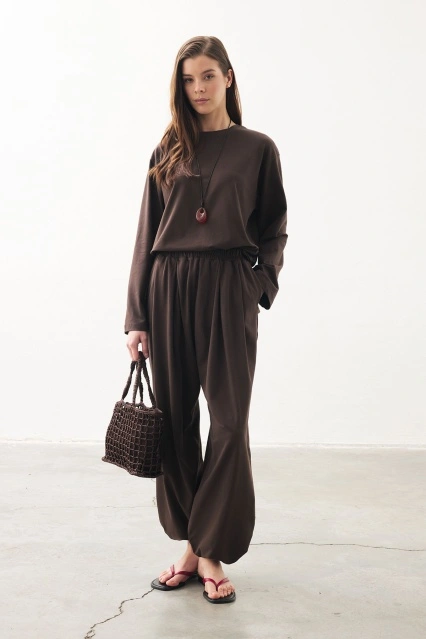 Rahat Kesim Şalvar Kahve Pantolon Takım