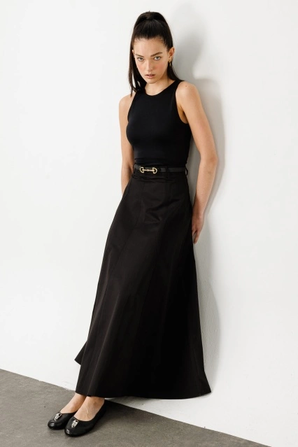 Dikiş Detaylı Siyah Kloş Etek