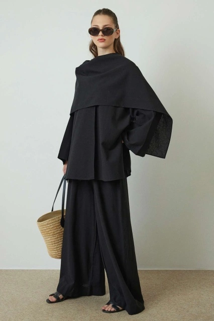 Şal Aksesuarlı Siyah Keten Ceket