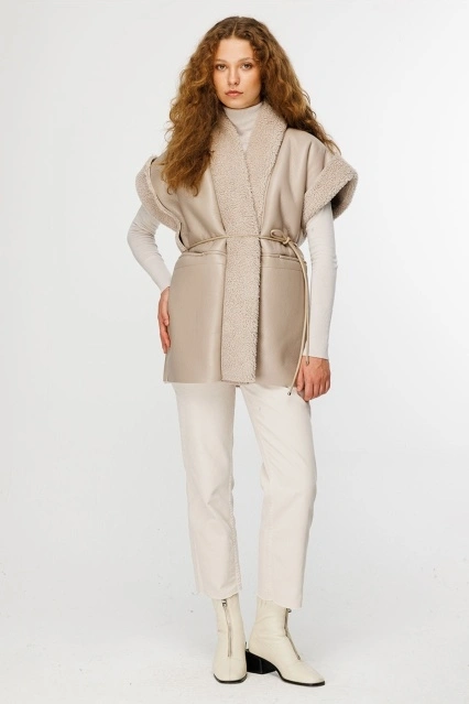 Şal Yaka Kürklü Deri Yelek - Taş Şal Yaka Kürklü Deri Yelek - Taş