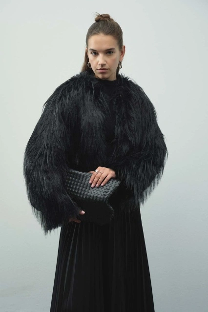 Suni Kürk Kısa Siyah Ceket