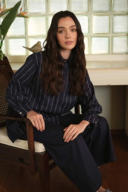 Taş Desenli Denim Lacivert Gömlek Taş Desenli Denim Lacivert Gömlek