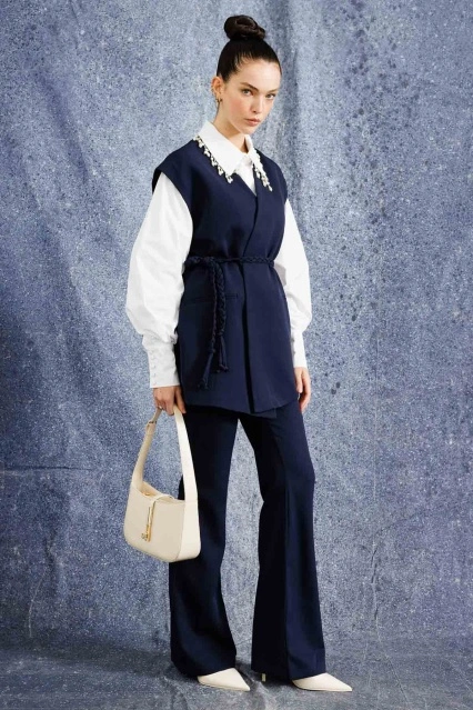 Örgü Kemerli Lacivert Pantolon Takım