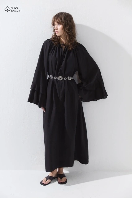 Volan Kollu Vual Siyah Elbise Volan Kollu Vual Siyah Elbise