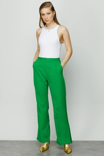 Yandan Yırtmaçlı Benetton Yeşili Pantolon Yandan Yırtmaçlı Benetton Yeşili Pantolon