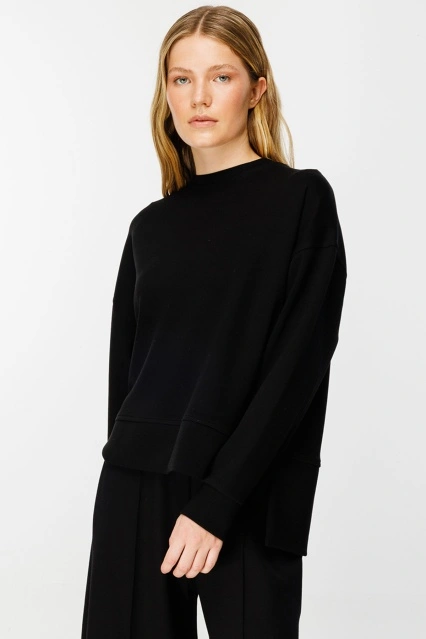 Yanları Yırtmaçlı Compact Siyah Sweatshirt