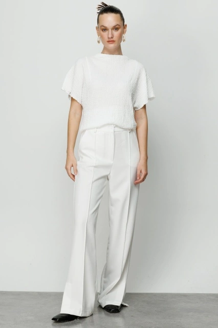 Yırtmaç Detaylı Kumaş Beyaz Pantolon