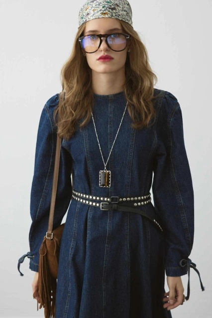 Zımba Detaylı Deri Siyah Kemer