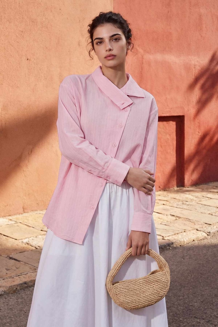 Asimetrik Yaka Çizgili Pembe Gömlek
