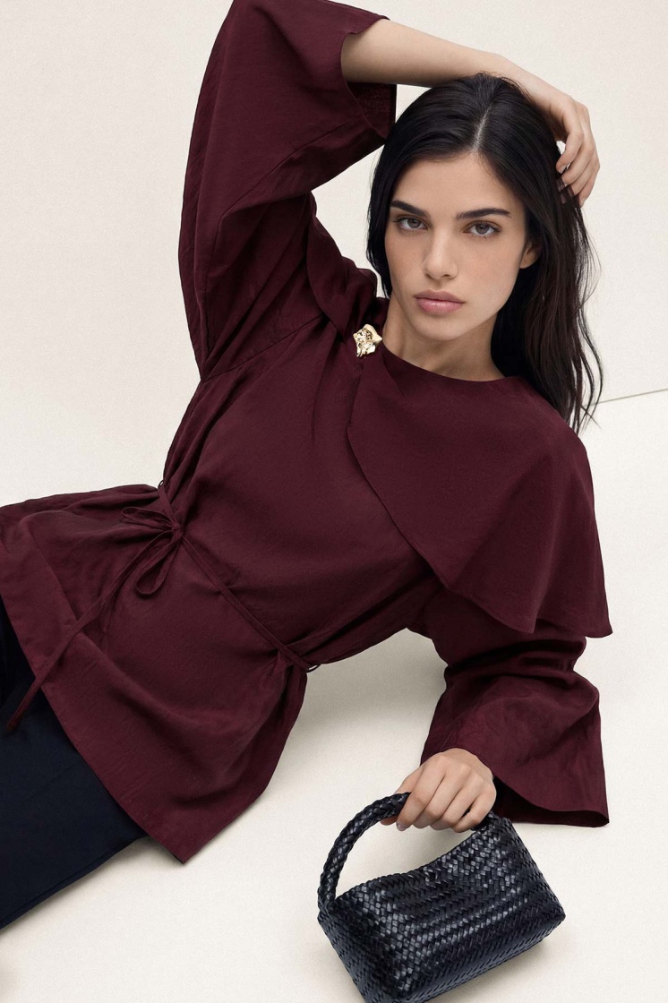 Broşlu Pelerin Bordo Bluz