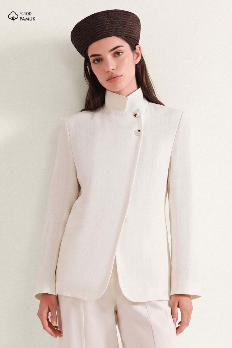 Keten Görünümlü Tek Düğmeli Dik Yaka Beyaz Blazer Ceket