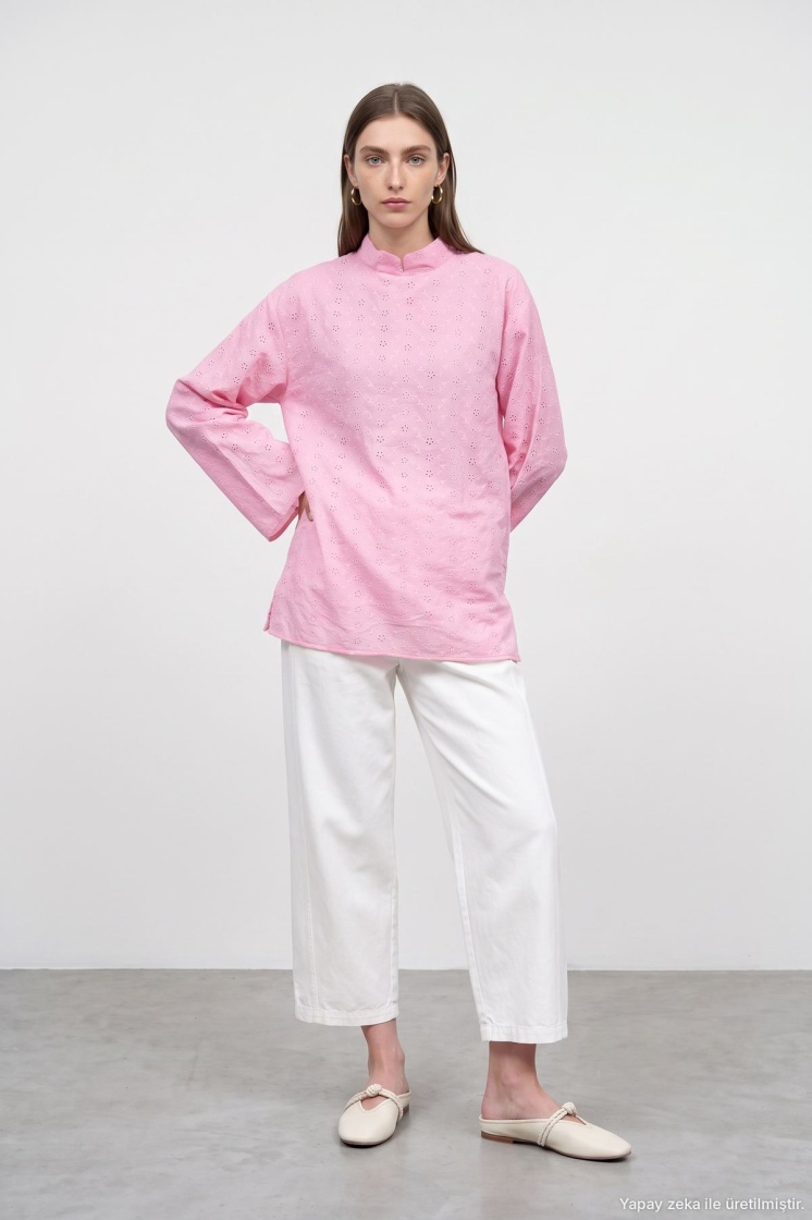Mini Çiçek İşlemeli Soft Pembe Bluz