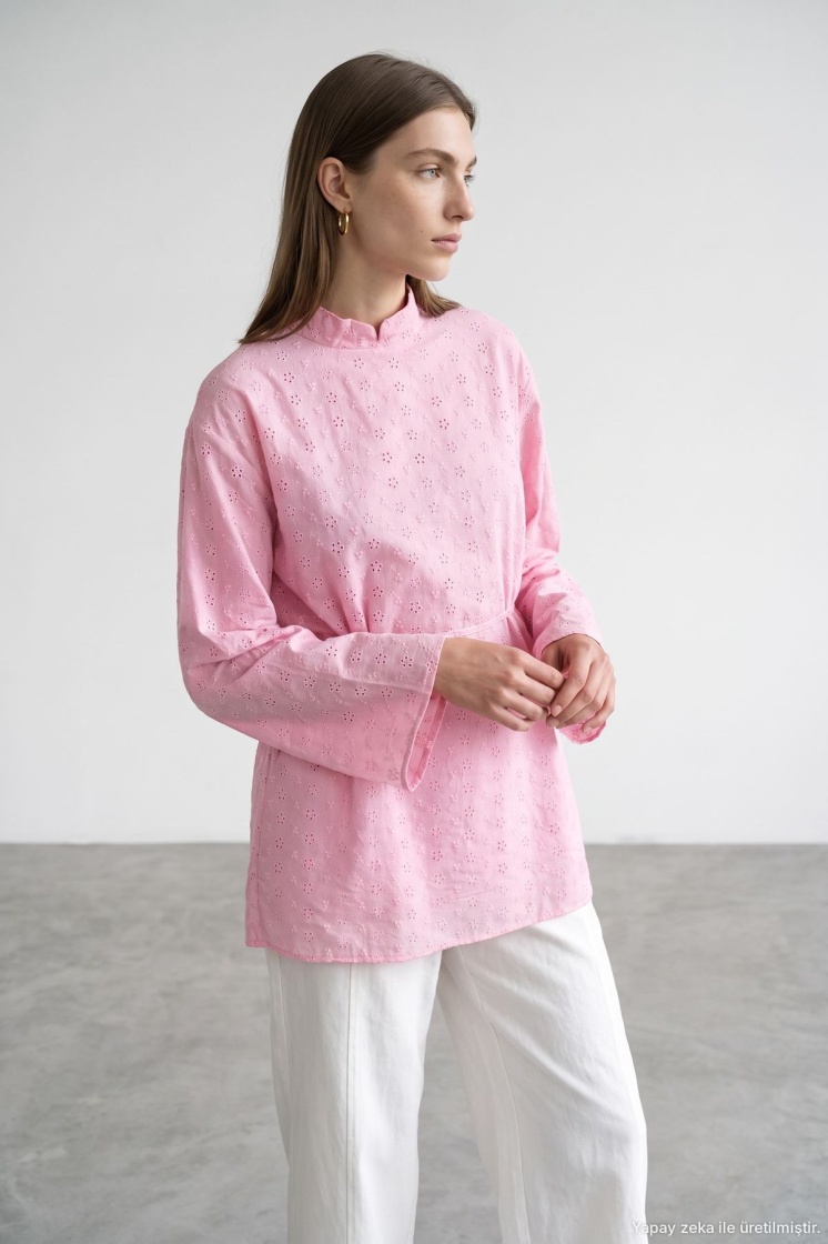 Mini Çiçek İşlemeli Soft Pembe Bluz