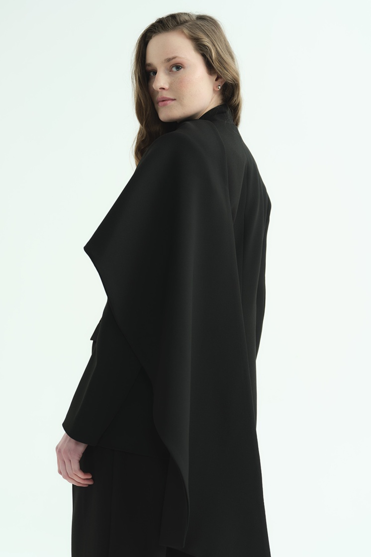 Pelerin Detaylı Siyah Blazer Ceket