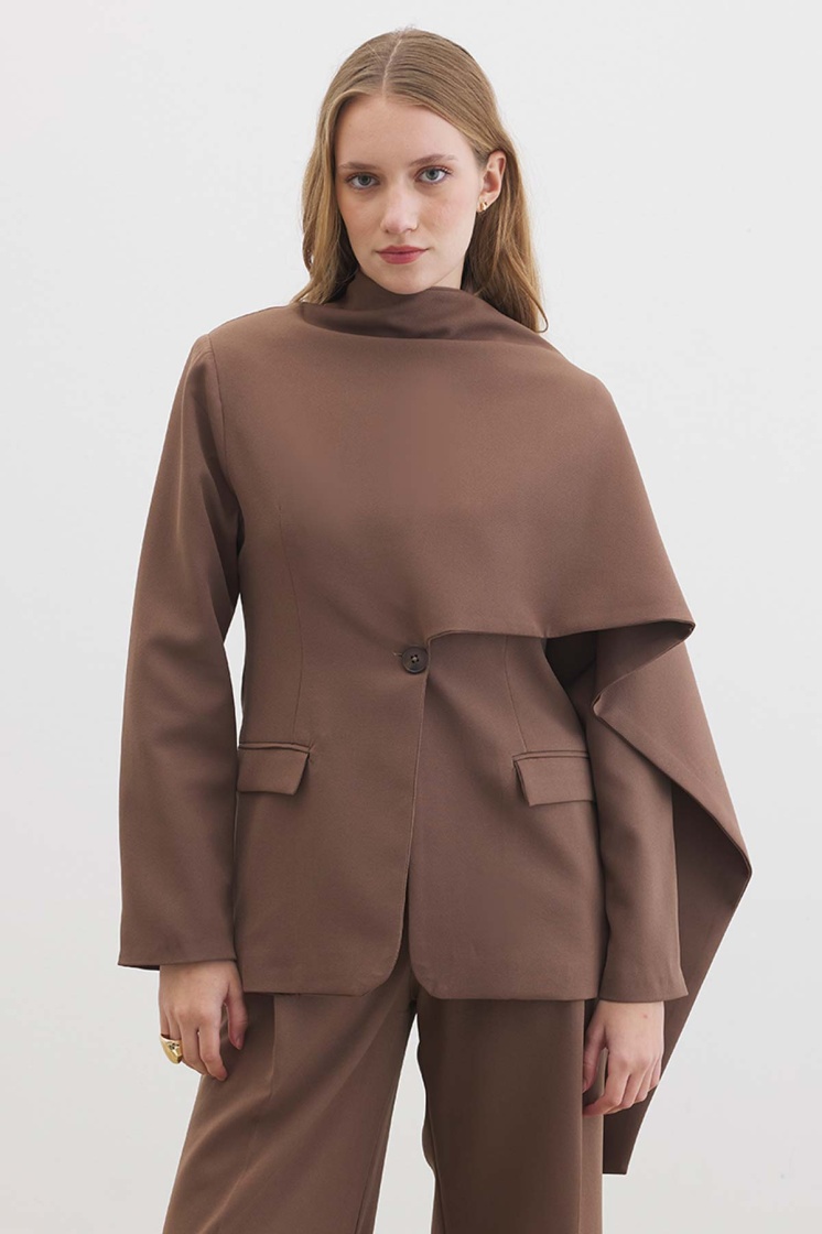 Pelerin Detaylı Vizon Blazer Ceket