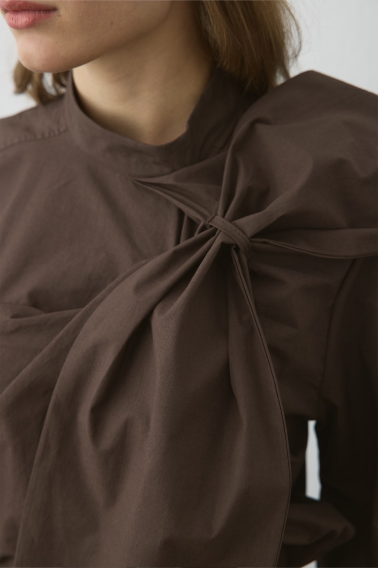 Premium Fiyonk Detaylı Poplin Kahve Gömlek