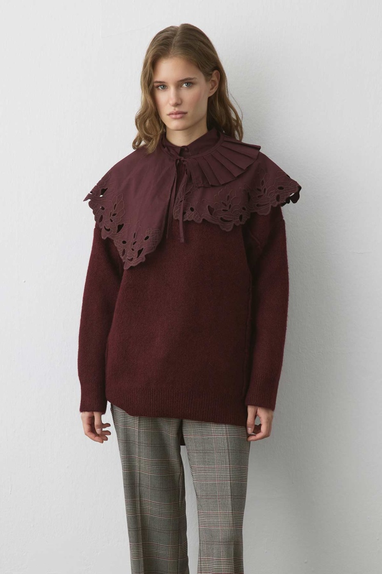 Premium Poplin Pilise Detaylı Nakışlı Bordo Yaka