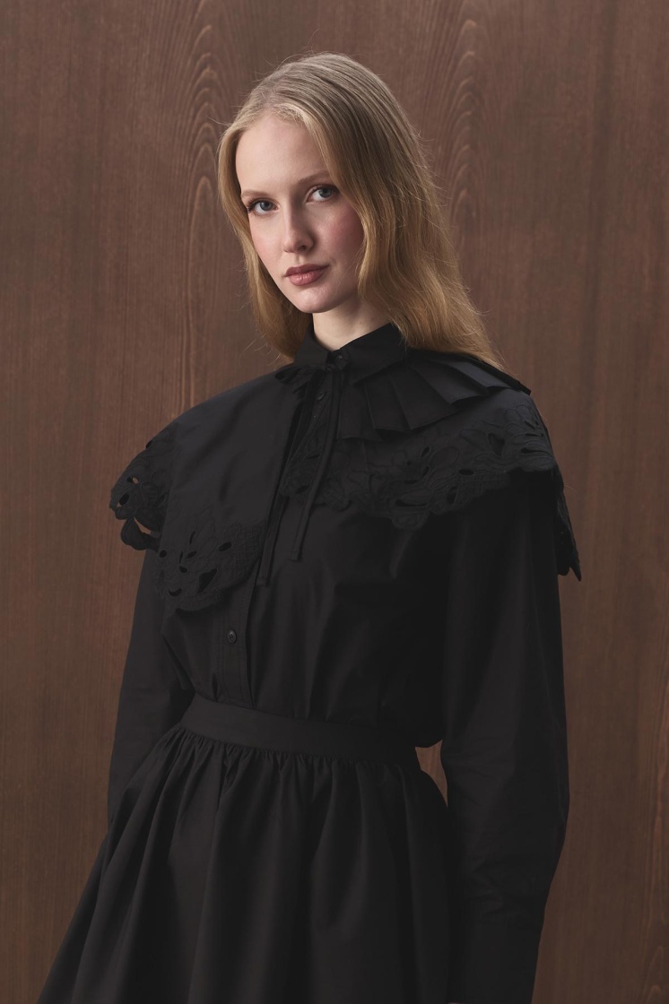 Premium Poplin Pilise Detaylı Nakışlı Siyah Yaka