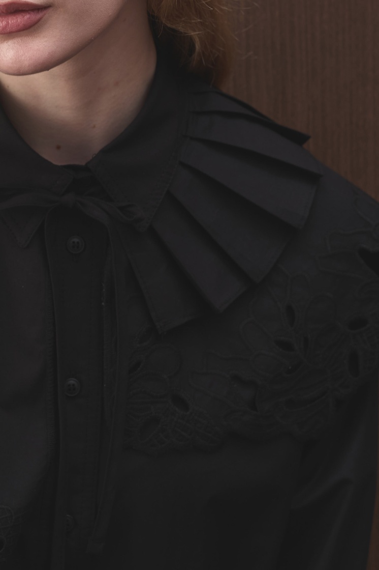 Premium Poplin Pilise Detaylı Nakışlı Siyah Yaka